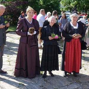 Goldhaubenfrauen